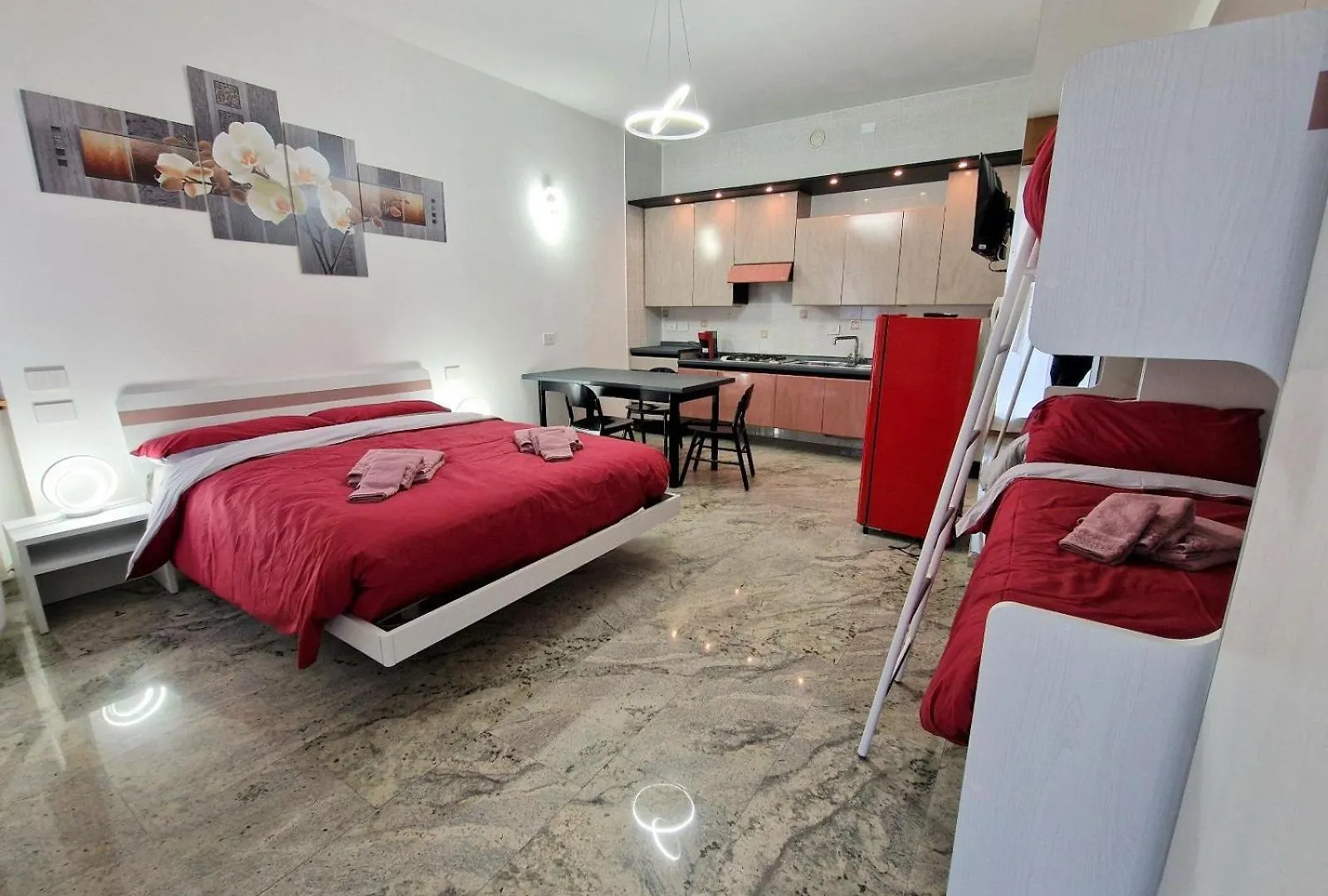 Iris B&B Верона